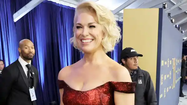 Hannah Waddinghams Daughter Makes a Purse Out of Cardboard for SAG Awards Show