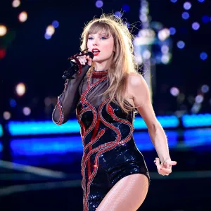 Swifties Have Their Most Legit Theory About When Taylor Swift Will Announce Reputation