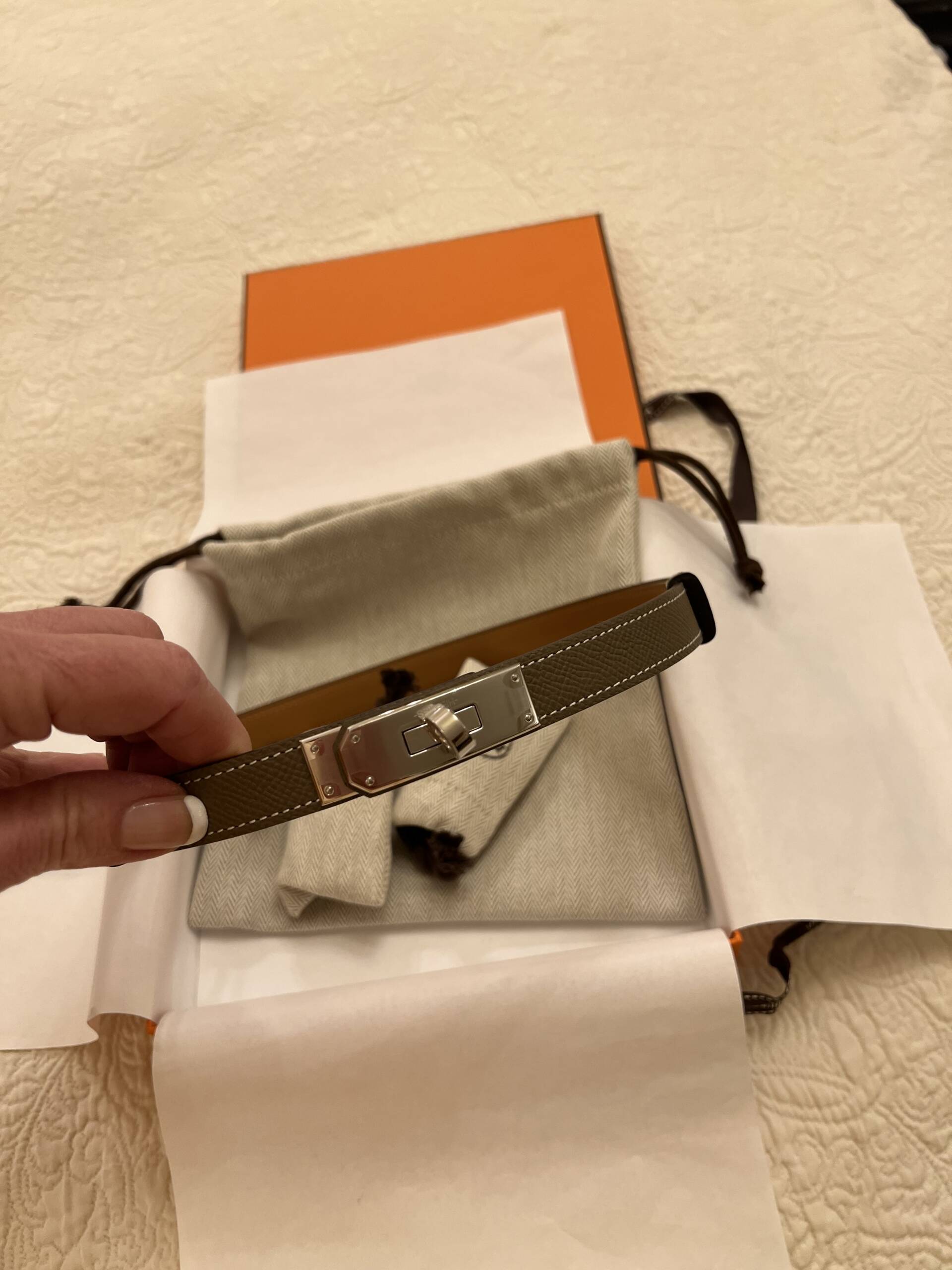 experience shopping in paris with live diary updates