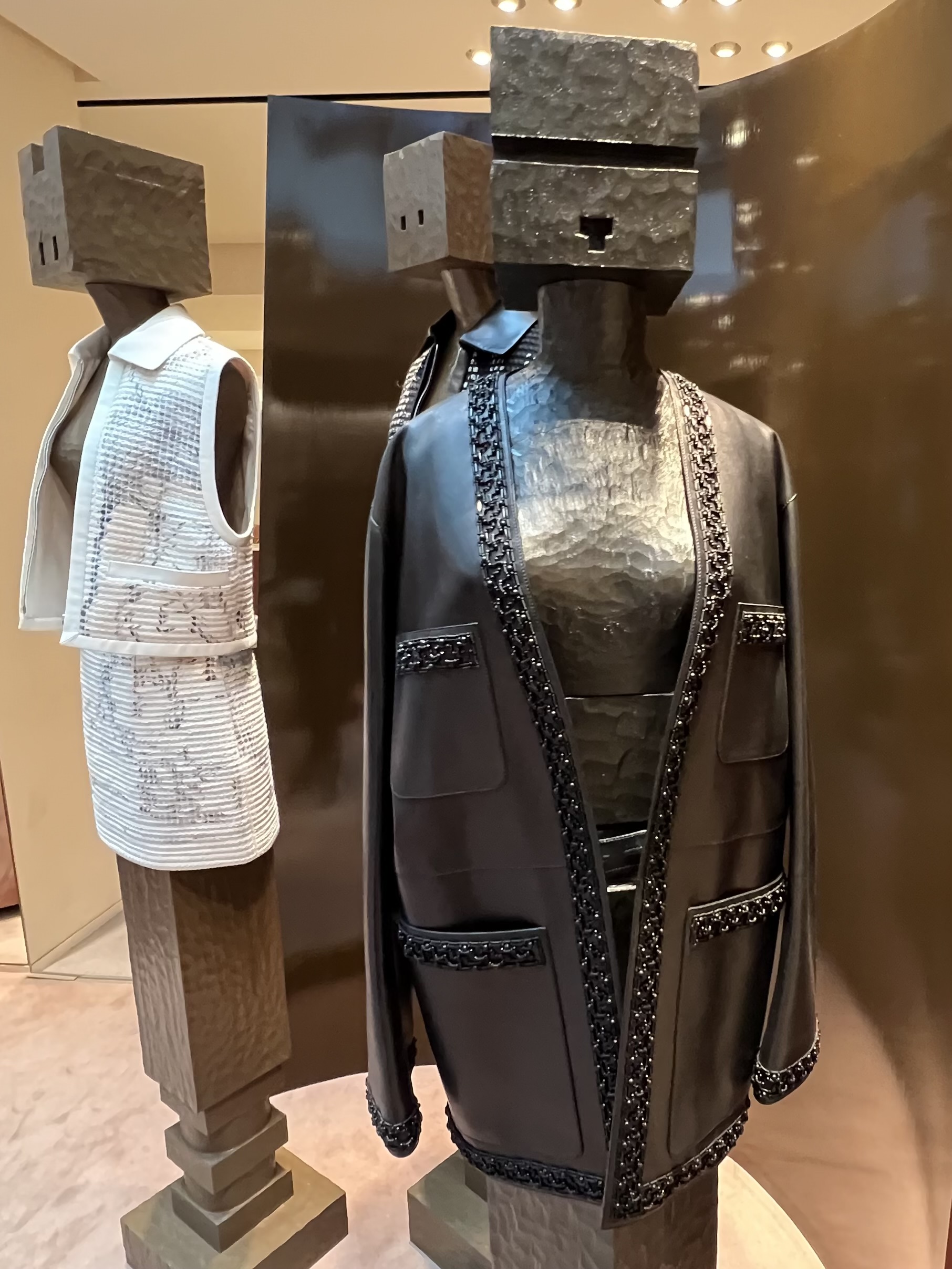 experience shopping in paris with live diary updates