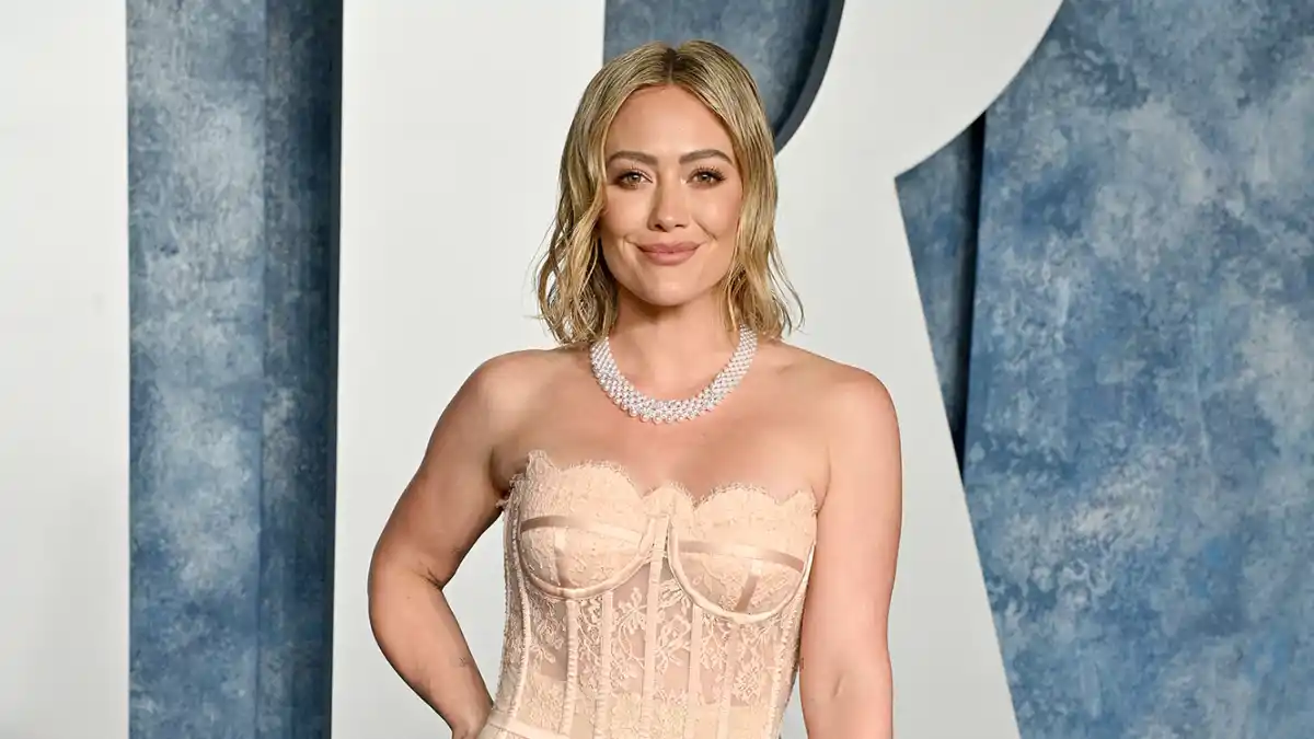 Hilary Duff at the 2023 Vanity Fair Oscar Party on March 12, 2023.