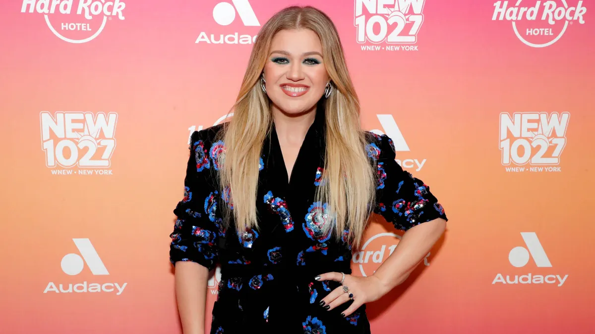 Kelly Clarkson Spice Girls T-Shirt