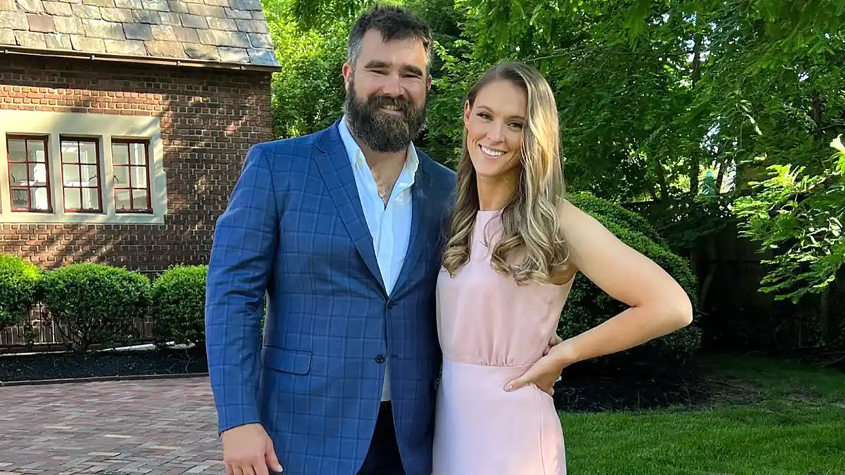 Kylie Kelce Joins 'New Heights' to Troll Jason Kelce's Dance Moves — and Lack of Valentine's Day Plans