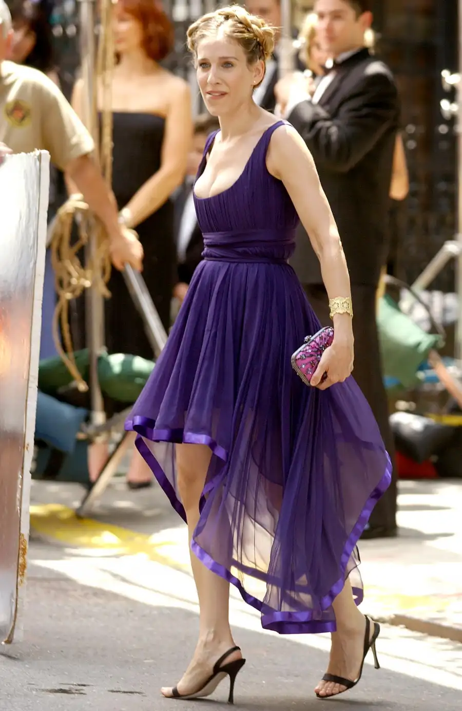 Carrie Bradshaw’s Most Iconic ‘Sex and the City’ Outfits