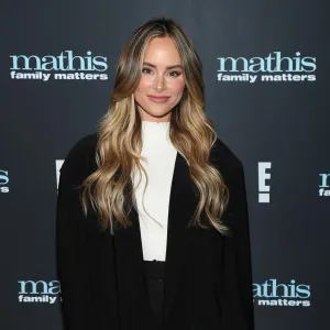 Amanda Stanton Details Traumatic Birth Story When Delivering Daughter Rosie An Emergency 438