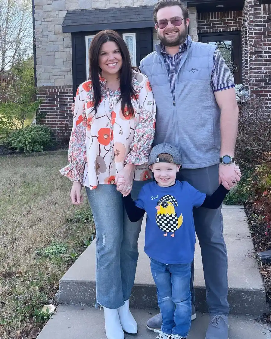 Amy Duggar and family