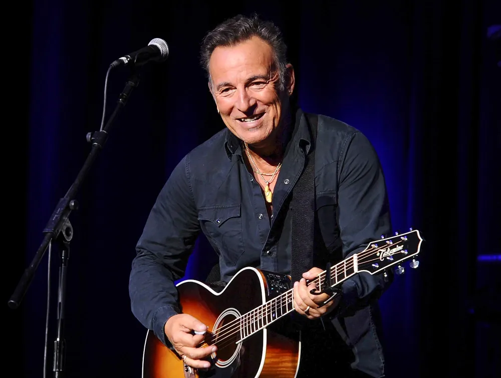Bruce Springsteen Worried He Wasn&rsquo;t Ever &lsquo;Gonna Sing Again&rsquo; After Peptic Ulcer Disease Diagnosis
