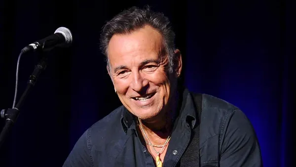 Bruce Springsteen Worried He Wasn’t Ever ‘Gonna Sing Again’ After Peptic Ulcer Disease Diagnosis