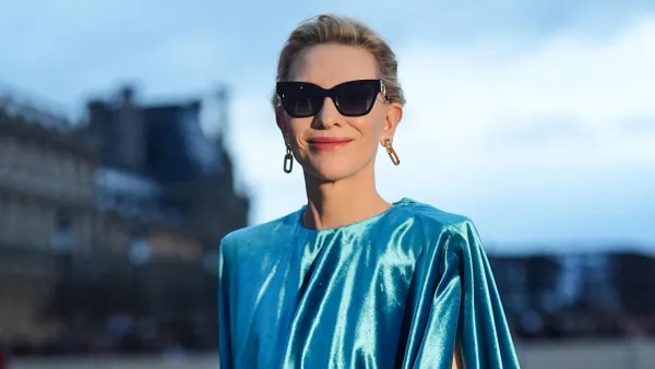 Cate Blanchett Reworks Oscars Outfit for Paris Fashion Week 498