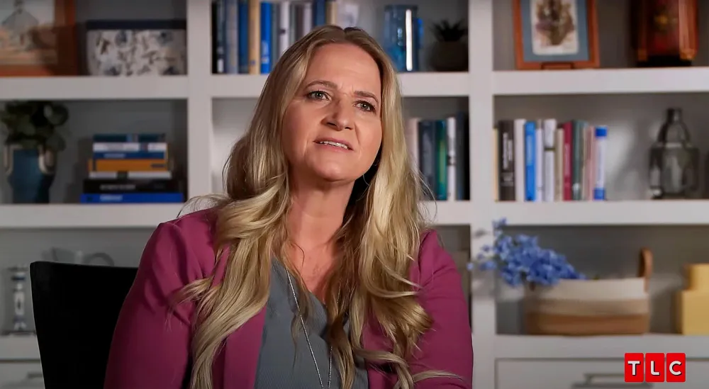 Christine Brown Shuts Down Criticism of Her Social Media Use After Garrison s Death 302