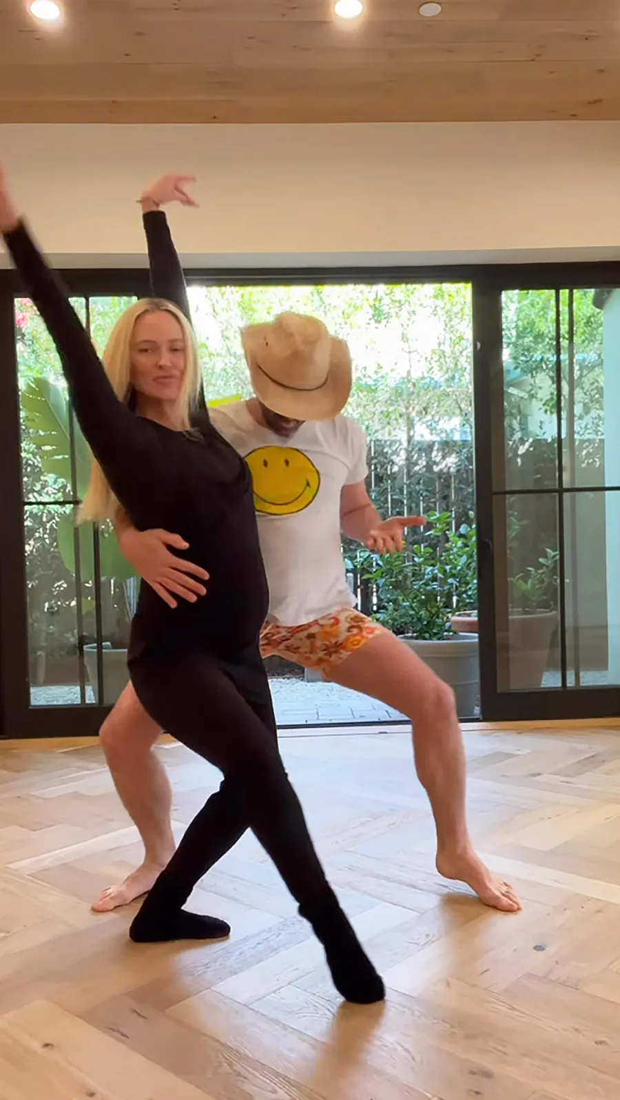 DWTS Peta Murgatroyds Baby Bump Album Before Welcoming 3rd Child With Maksim Chmerkovskiy