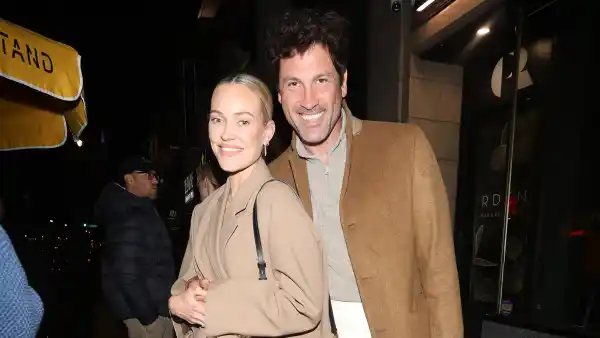 DWTS Peta Murgatroyds Baby Bump Album Before Welcoming 3rd Child With Maksim Chmerkovskiy