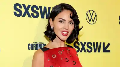 Eiza Gonzalez Won t Date Someone Who Hasn t Been to Therapy the Healthiest Thing Anyone Could Do 173