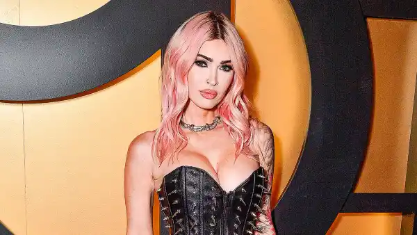 Feature Megan Fox Reveals the Plastic Surgery Procedures