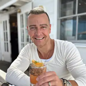 Joey Lawrence Says Daughters Friends Have Crushes