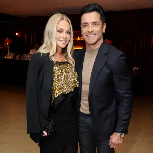 Kelly Ripa and Mark Consuelos Hilariously Recreate Nicole Kidman’s Viral AMC Ad