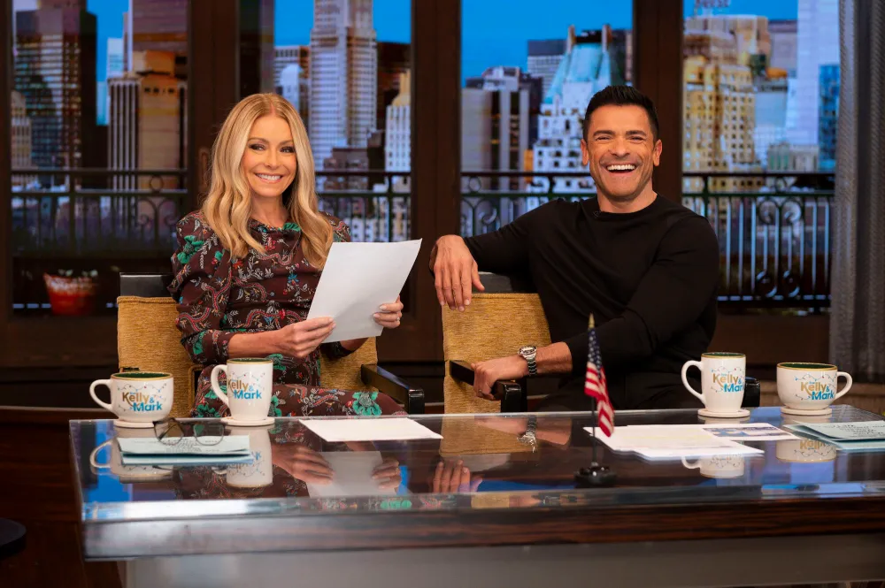 Kelly Ripa and Mark Consuelos Recall a Celebrity s Ruined Honeymoon