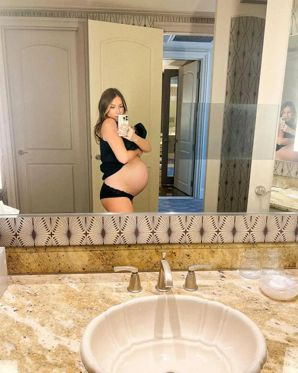 Lala Kent Was Bummed to Learn About Stassi Schroeder s 2nd Pregnancy on Social Media 255