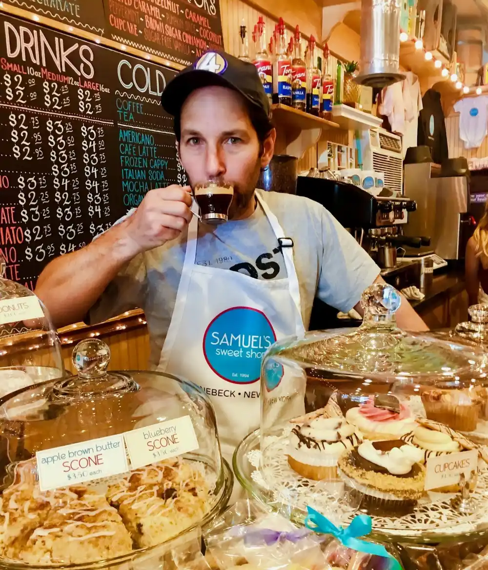 Paul Rudd s Candy Shop Owners Sing His Praises