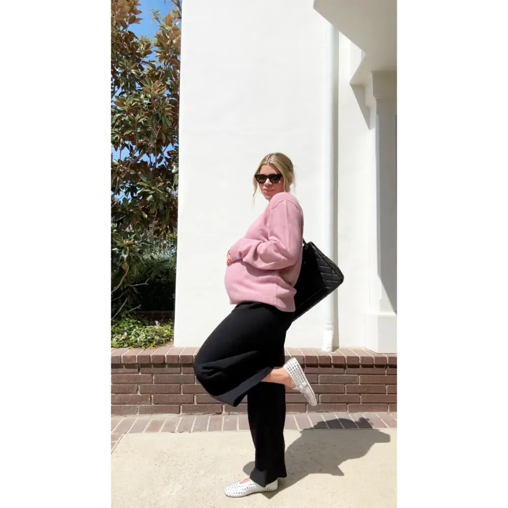 Pregnant Sofia Richie is Pretty in Prink While Showing Off Her Spring Style