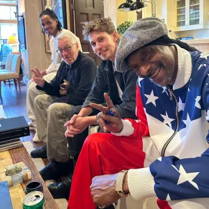 Robert De Niro, Snoop Dogg and Austin Butler Have Dinner Together in Malibu