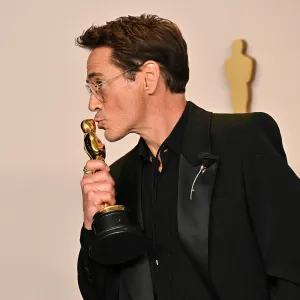 Robert Downey Jr Wins Best Actor in a Supporting Role 2024 Oscars