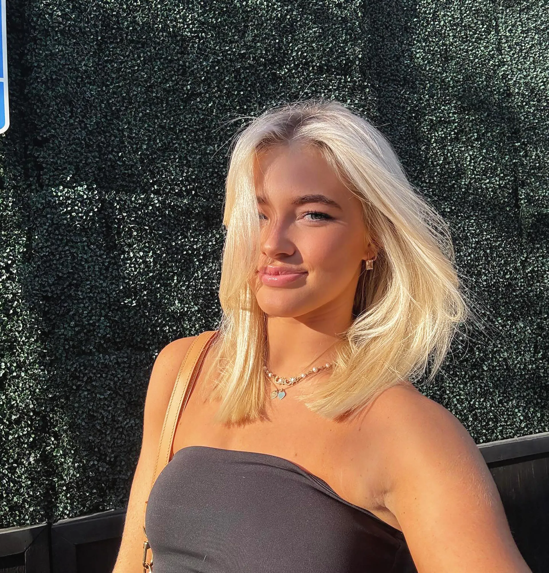 Rylee Arnold Chops Off 6 Inches of Her Hair into a Chic Lob and Harry Jowsey Approves