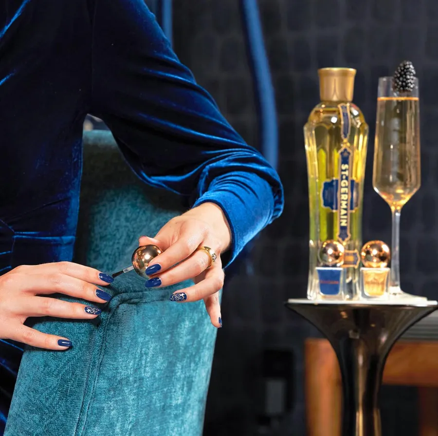 Selena Gomez and Boyfriend Benny Blanco Embraced Their Inner Fantasies at Luna Luna Art Exhibit 009