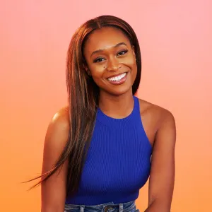 The Bachelor s Kelsey Toussant Attends Finale With Her Dad After Discussing Their Strained Relationship 464