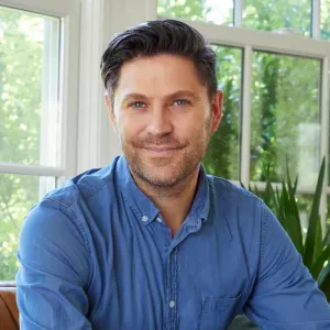 Dan Wakeford portrait