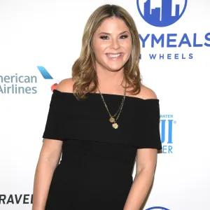 Jenna Bush Hager Shares Hilarious Throwback Photo of White House Fashion Fail