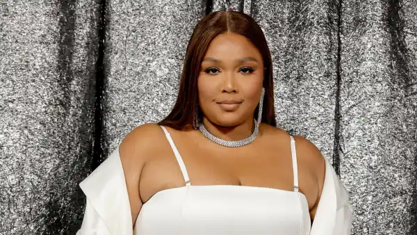 Lizzo Feels the World Doesnt Want Me in It After Being Dragged By Internet