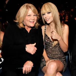 Taylor Swift Wears Bunny Outfit in Throwback Video With Her Mom