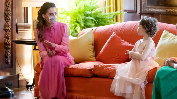 Kate Middleton Receives Support from 8 Year Old Girl Fighting Cancer