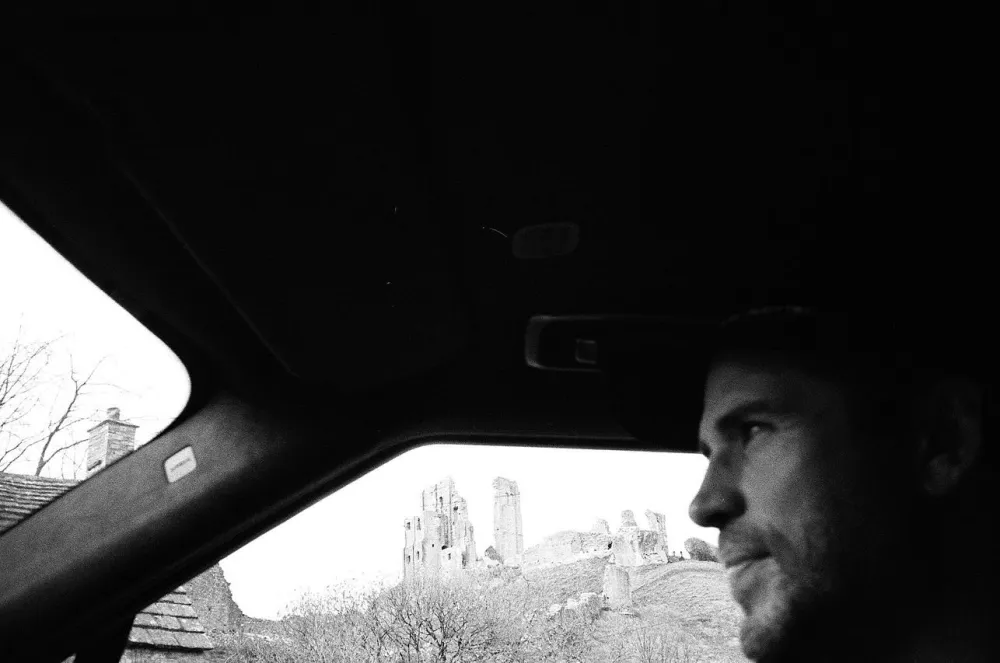 Gabriella Brooks Shares Rare Photo of Liam Hemsworth: &lsquo;First Swim of Spring&rsquo;