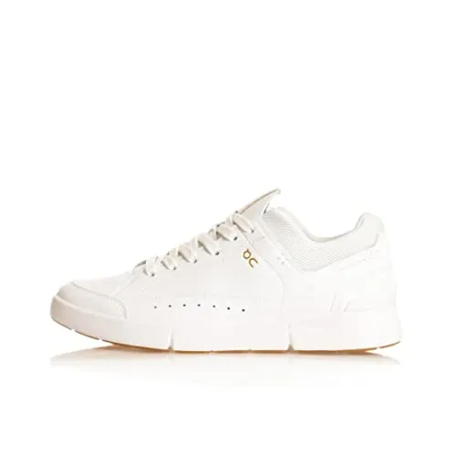 On Women&rsquo;s The Roger Centre Court Sneakers