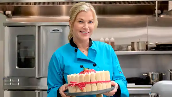 Alison Sweeney Drops Hannah Swensen Easter Egg in Hallmark s One Bad Apple Sneak Peek