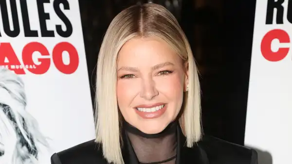 Ariana Madix Skin Wearing Black Coat