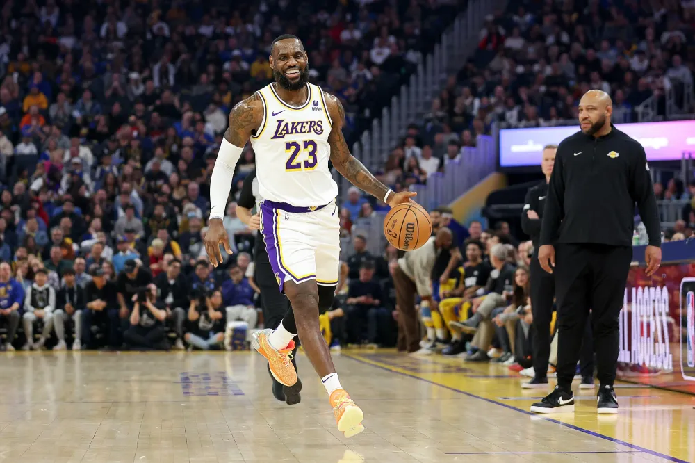 Celebrity Fans of Caitlin Clark Jason Sudekis Travis Scott Tom Brady and More 136