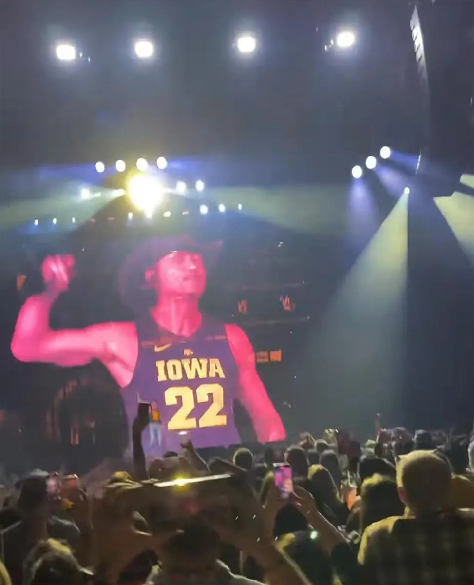 Celebrity Fans of Caitlin Clark Jason Sudekis Travis Scott Tom Brady and More 142