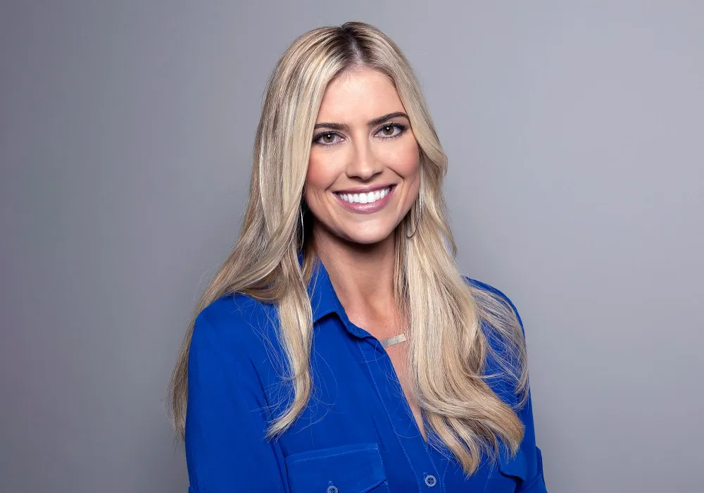 Christina Hall Reveals She&rsquo;s Had &lsquo;Disturbing&rsquo; Tooth Infection For Years