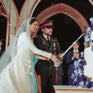 Crown Prince Hussein of Jordan and Wife Princess Rajwa Are Expecting Baby No 1 573