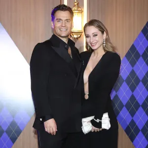 Feature Henry Cavill and Girlfriend Natalie Viscuso Are Expecting 1st Baby