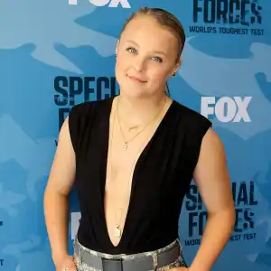 Feature JoJo Siwa Reveals Past Situation With an Ex on Call Her Daddy