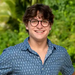 Feature Survivor 44 Carson Garrett Accused of Stealing Friend Puzzle Ideas