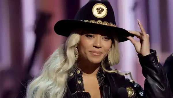 Beyonce calls out award shows and redcord labels