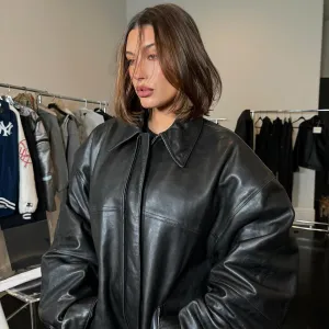 Hailey Bieber Returns to Her Bob for Coachella Weekend 730