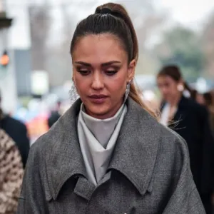 Jessica Alba celebrates 43rd birthday with daughters