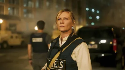 Kirsten Dunsts New Movie Civil War Is a Deeply Absorbing Dystopian Vision of the Future