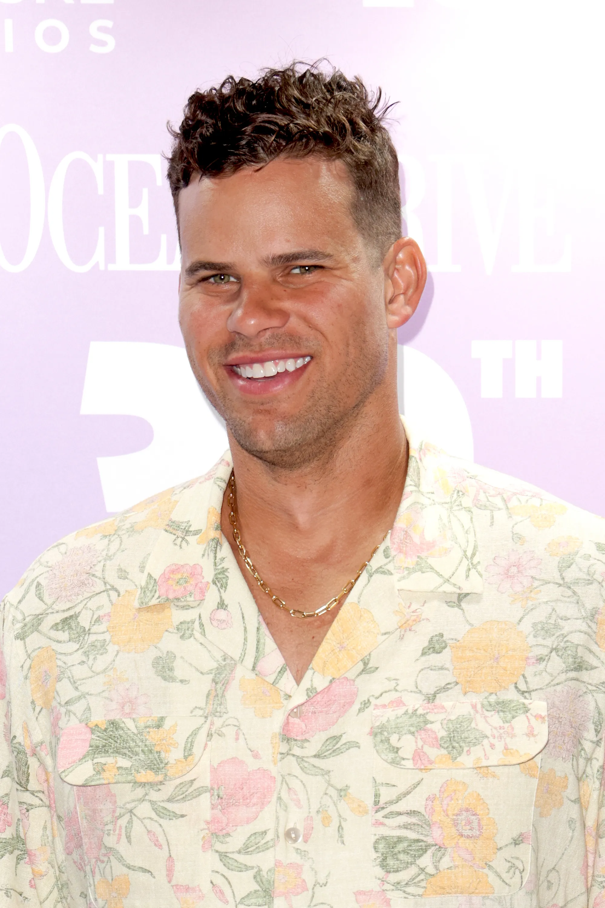 Kris Humphries Bio Page